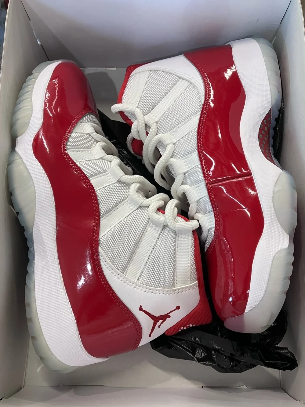 Air Jordan 11 Retro Cherry Size 7.5
